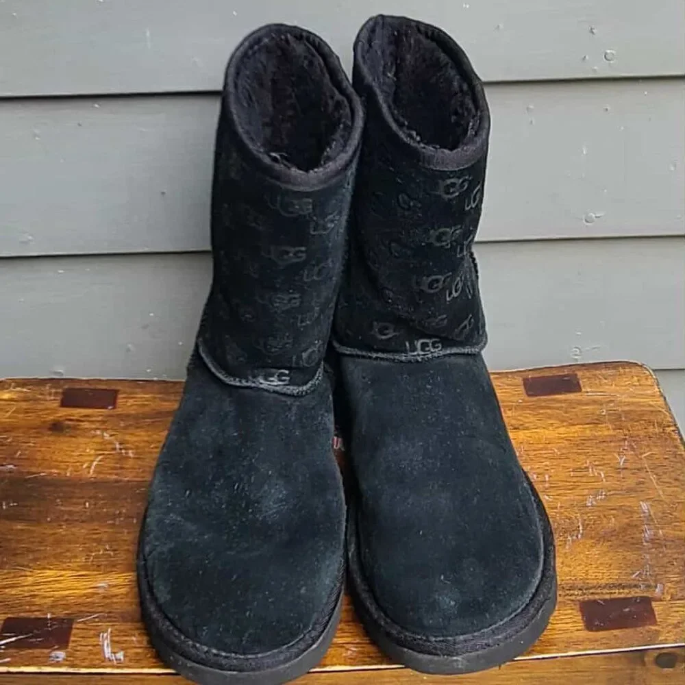 UGG Black Suede Logo Print Classic Boot size 9